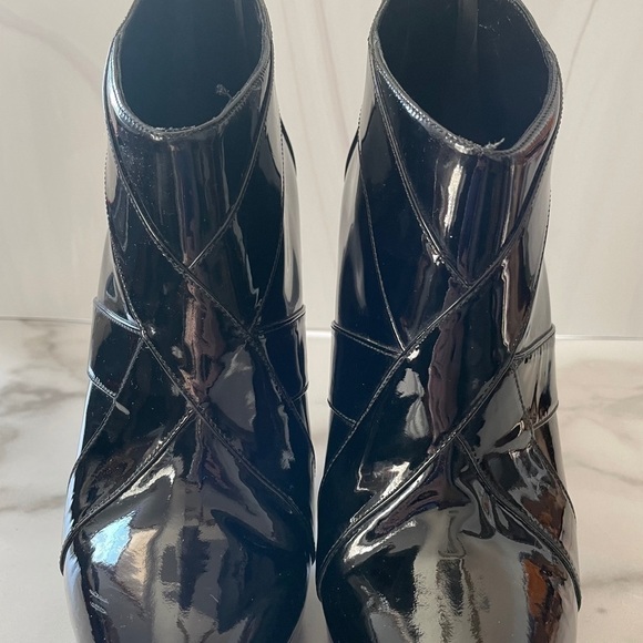 Burberry Patent Leather Zip Booties- Black EU 39.5 - Picture 8 of 12